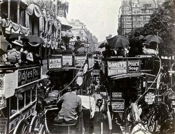 Traffic in Piccadilly Traffic in Piccadilly