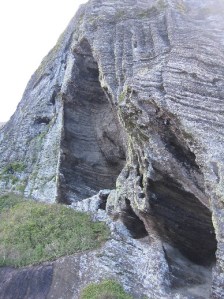 Pitcairn_Fletcher_Christians_cave