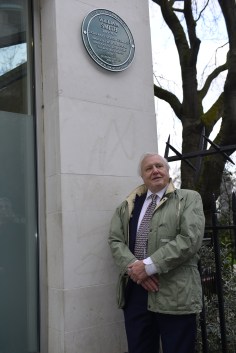 Sir David Attenborough with the newly unveiled Green Plaque at 15 Buckingham Street