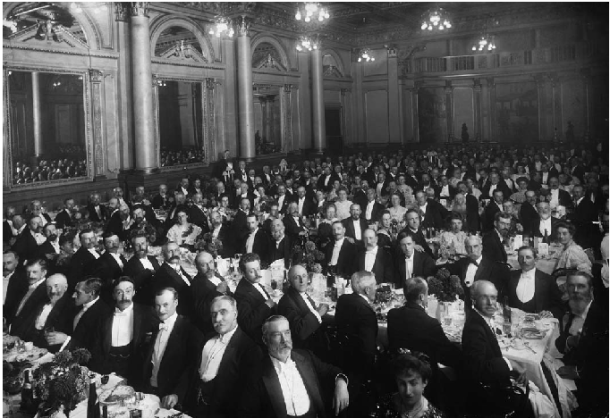Attendees at the Geological Society's centenary dinner in 1907, including Maude Healey and Gertrude Elles.